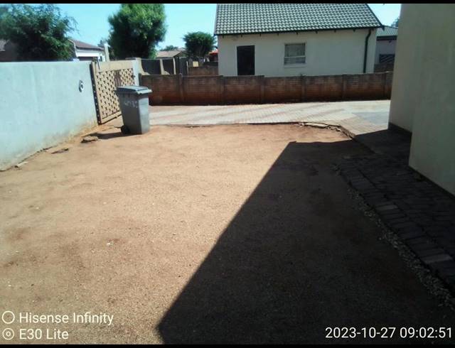 2 BEDROOM HOUSE FOR SALE IN THE ORCHARDS